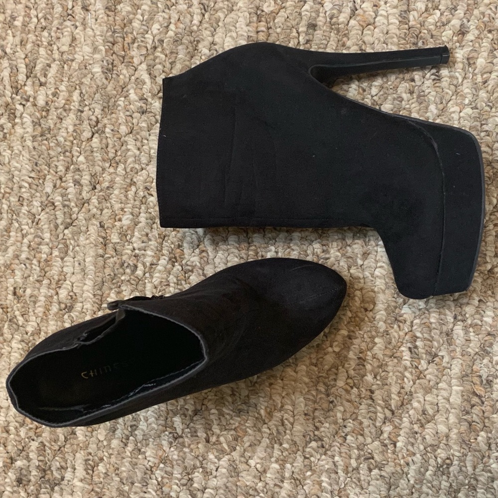 Black suede Chinese laundry booties